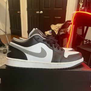 Jordan 1 lows black and white